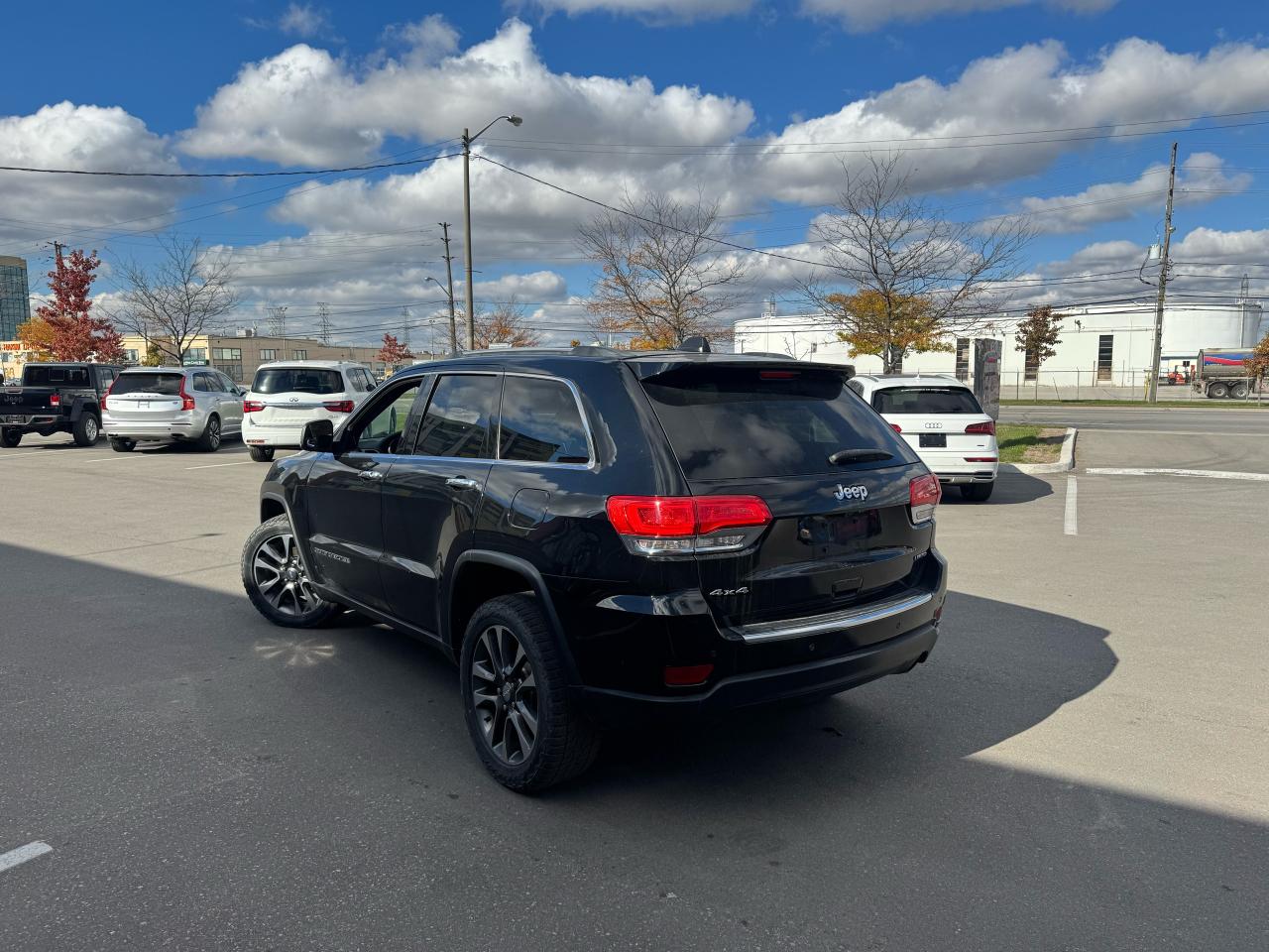 2018 Jeep Grand Cherokee LIMITED 4WD LEATHER PAN/ROOF NAV B/SPOT CAMERA Photo4