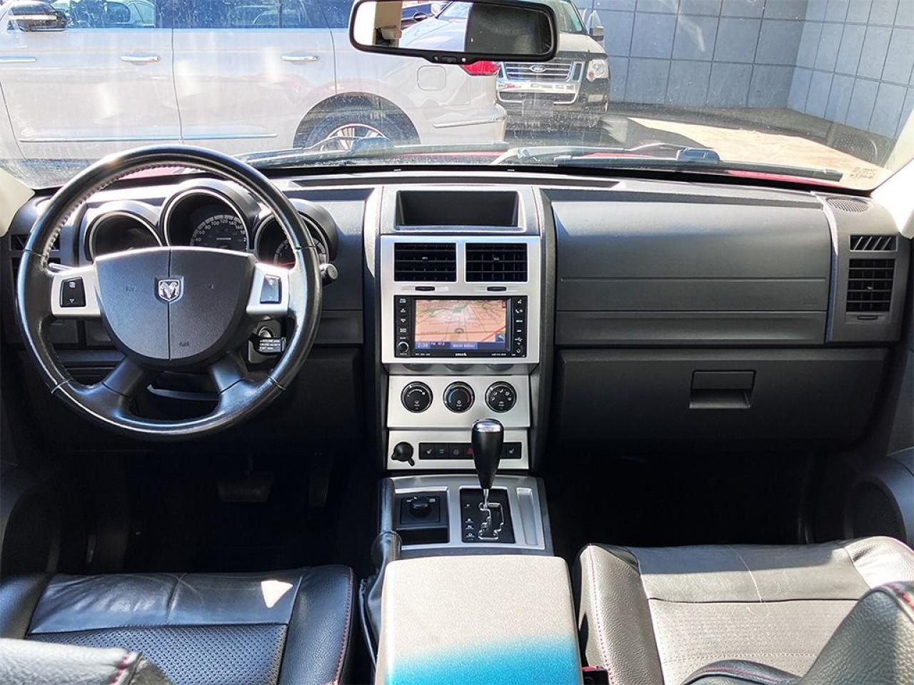 2007 Dodge Nitro R/T | 4.0L V6 |NAVI|DVD|LEATHER|ROOF|20in ALLOYS - Photo #9