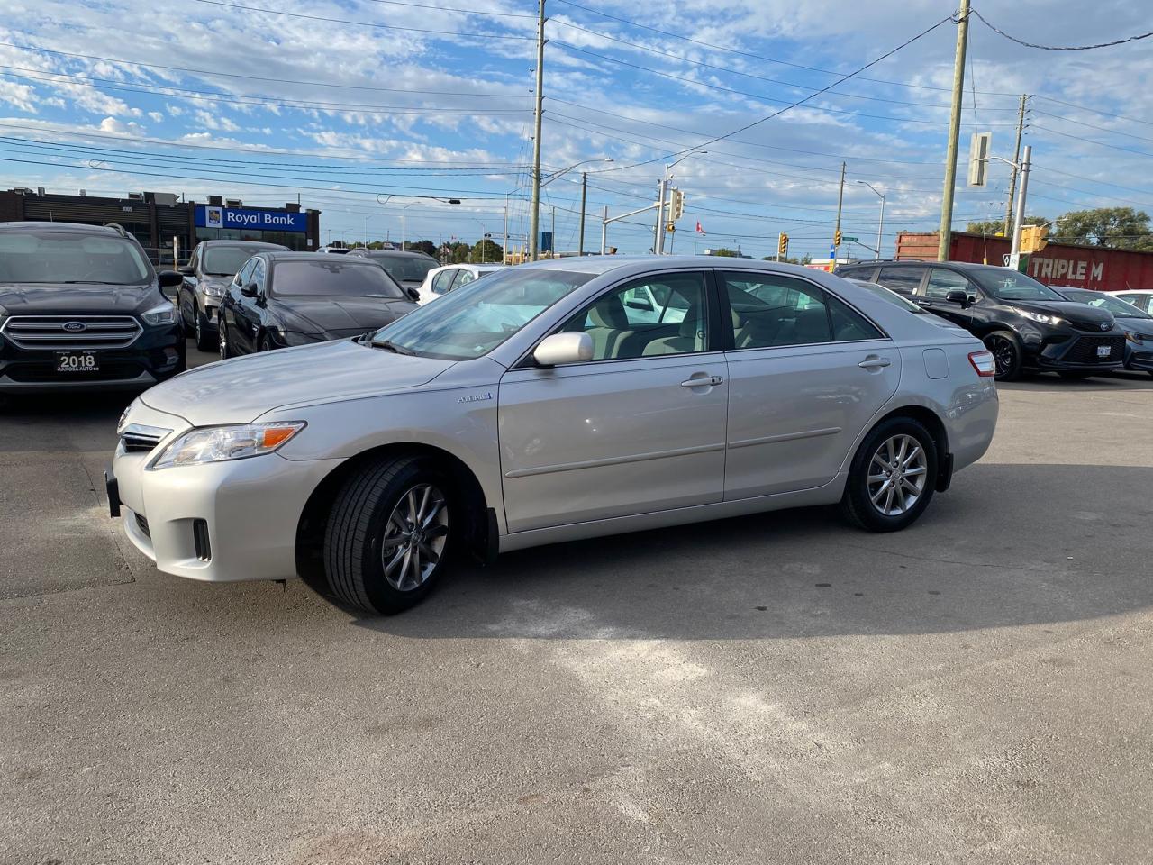 2011 Toyota Camry HYBRID LOW KM NEW BRAKES CERTIFED Photo4