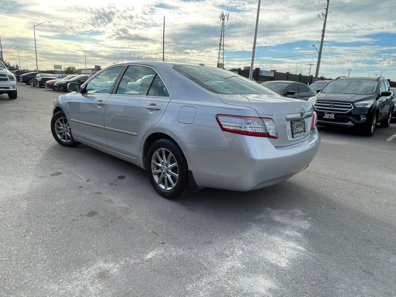 2011 Toyota Camry HYBRID LOW KM NEW BRAKES CERTIFED - Photo #6