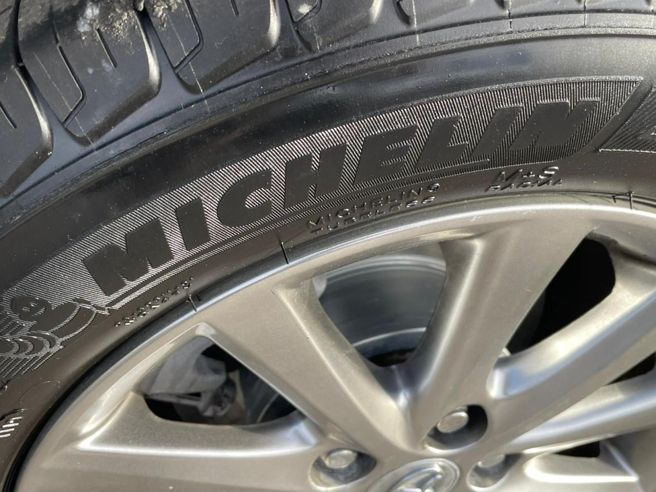 2011 Toyota Camry HYBRID LOW KM NEW BRAKES CERTIFED - Photo #21