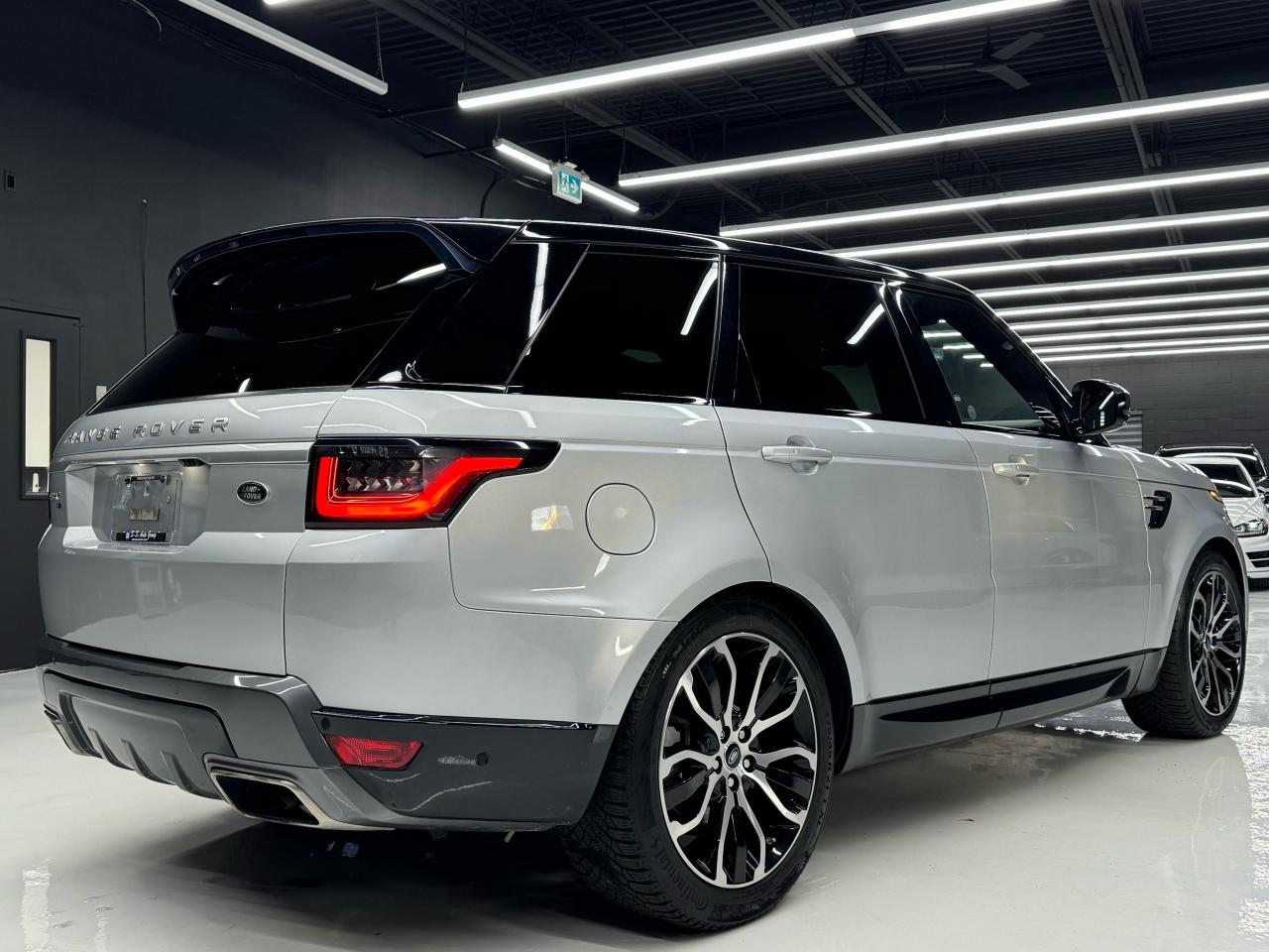 2020 Land Rover Range Rover Sport HSE|NAV|BACKUP|BSM|LKA|MERIDIAN|COOLED SEATS| - Photo #4