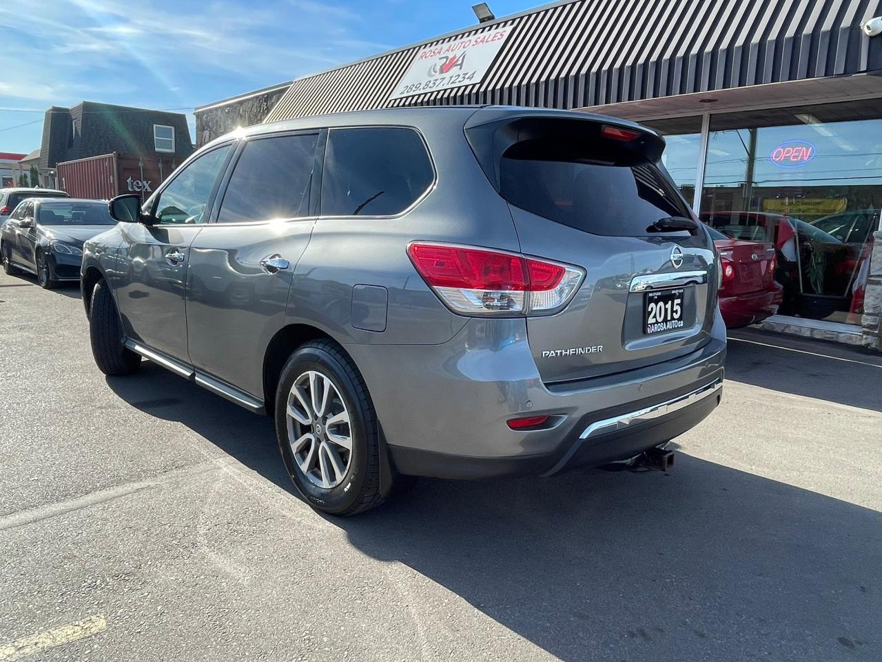 2015 Nissan Pathfinder 7PASSENGER LOW KM ONE OWNER SAFETY CERTIFED - Photo #4