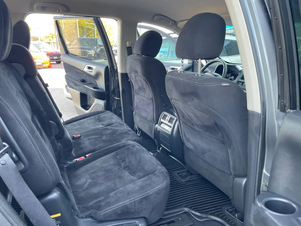2015 Nissan Pathfinder 7PASSENGER LOW KM ONE OWNER SAFETY CERTIFED - Photo #15