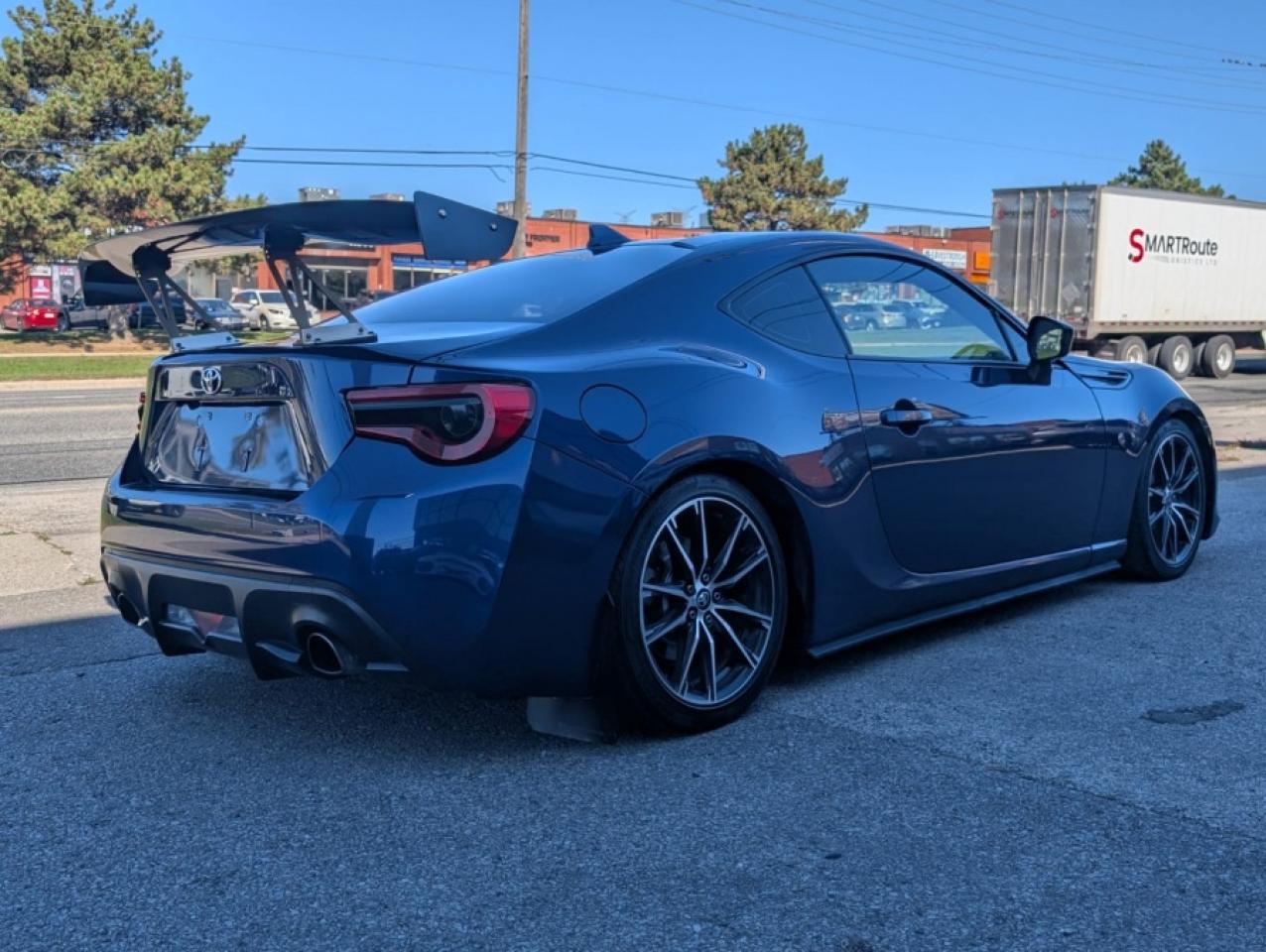 2017 Toyota 86 MANUAL ** CARBON FIBER WING * TOUCH SCREEN - Photo #6