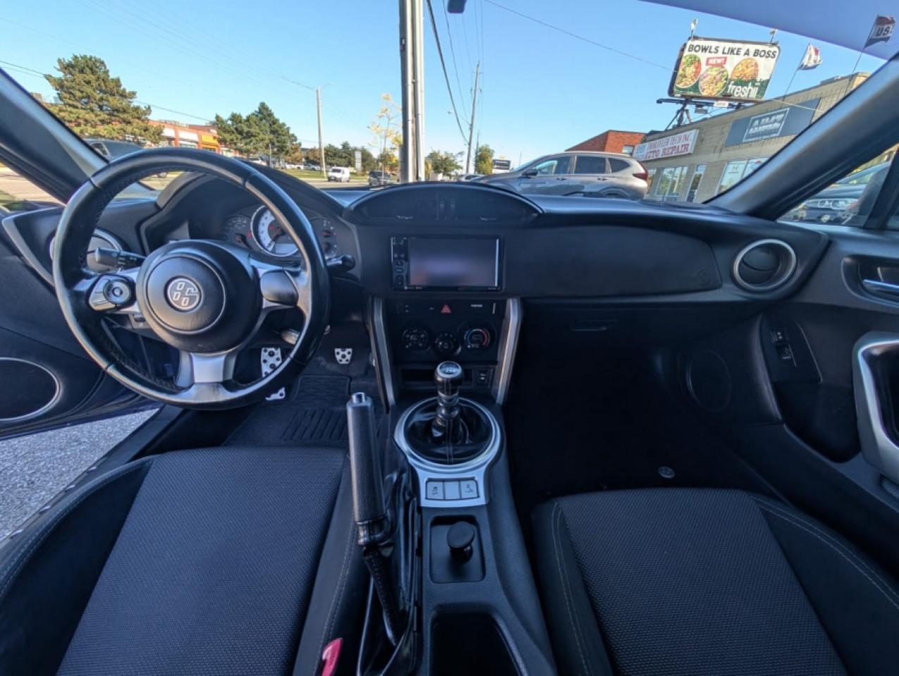 2017 Toyota 86 MANUAL ** CARBON FIBER WING * TOUCH SCREEN - Photo #9