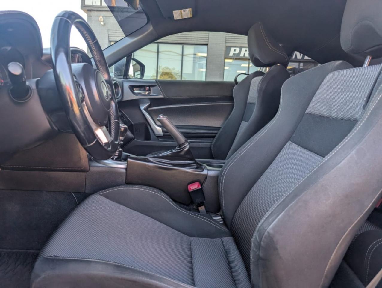 2017 Toyota 86 MANUAL ** CARBON FIBER WING * TOUCH SCREEN - Photo #10