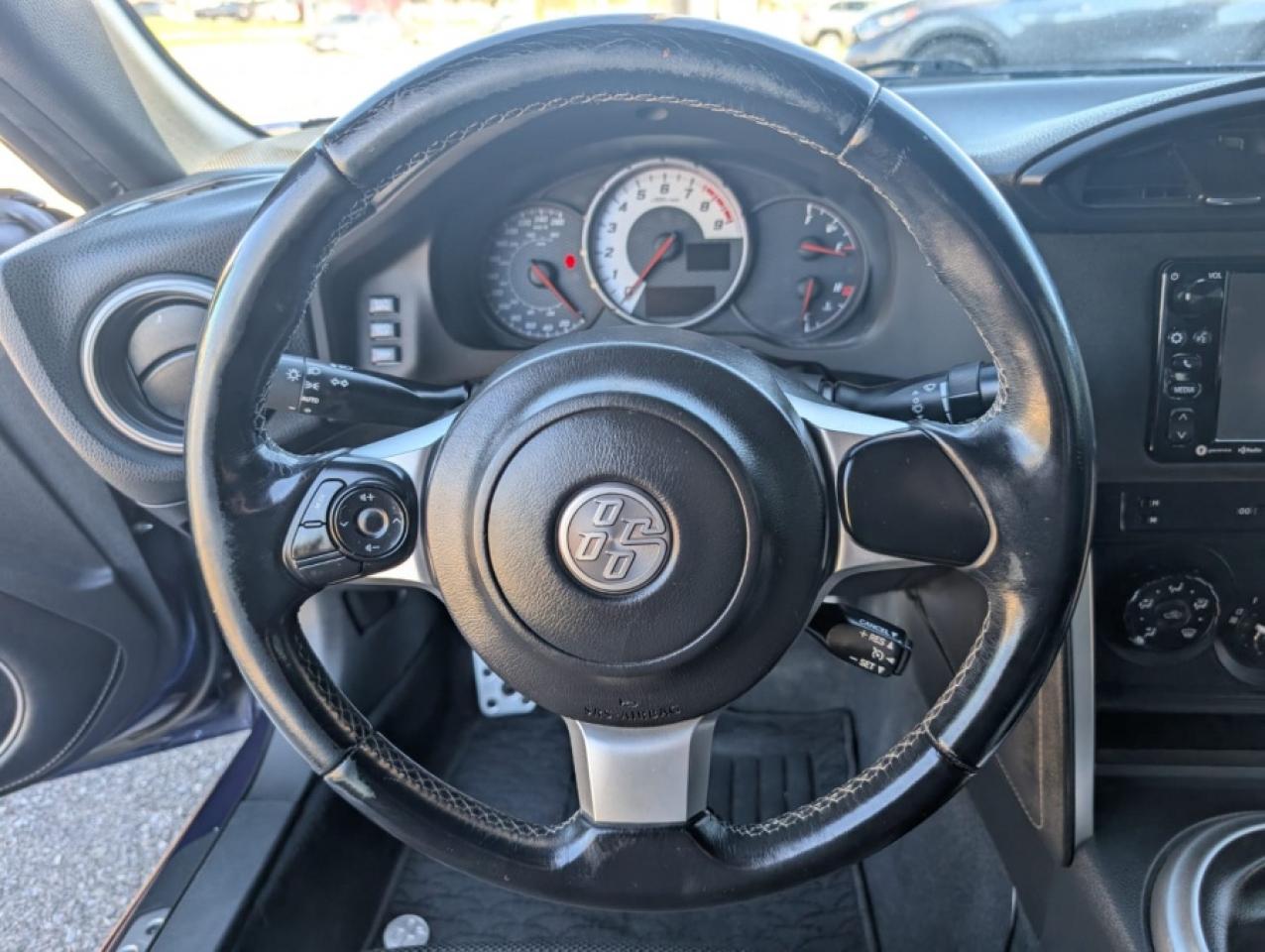 2017 Toyota 86 MANUAL ** CARBON FIBER WING * TOUCH SCREEN - Photo #11