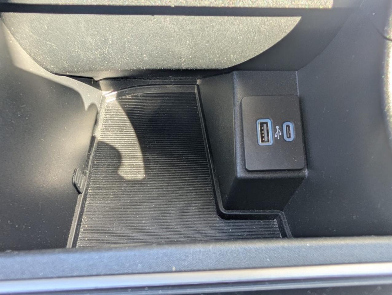 2021 Ford Edge SE / AWD / CARPLAY / LOW MILAGE / REVERSE CAMERA - Photo #23