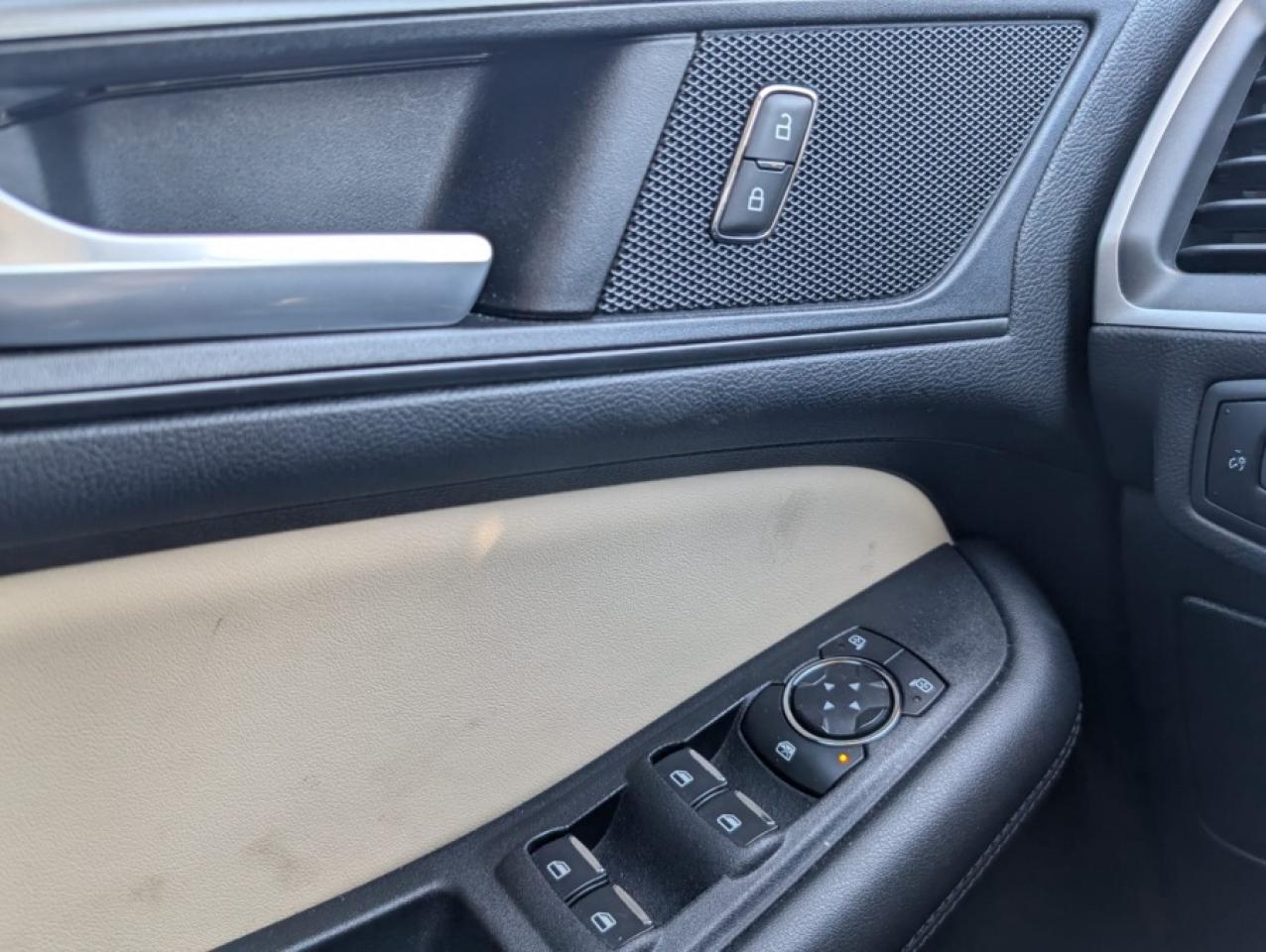 2021 Ford Edge SE / AWD / CARPLAY / LOW MILAGE / REVERSE CAMERA - Photo #24