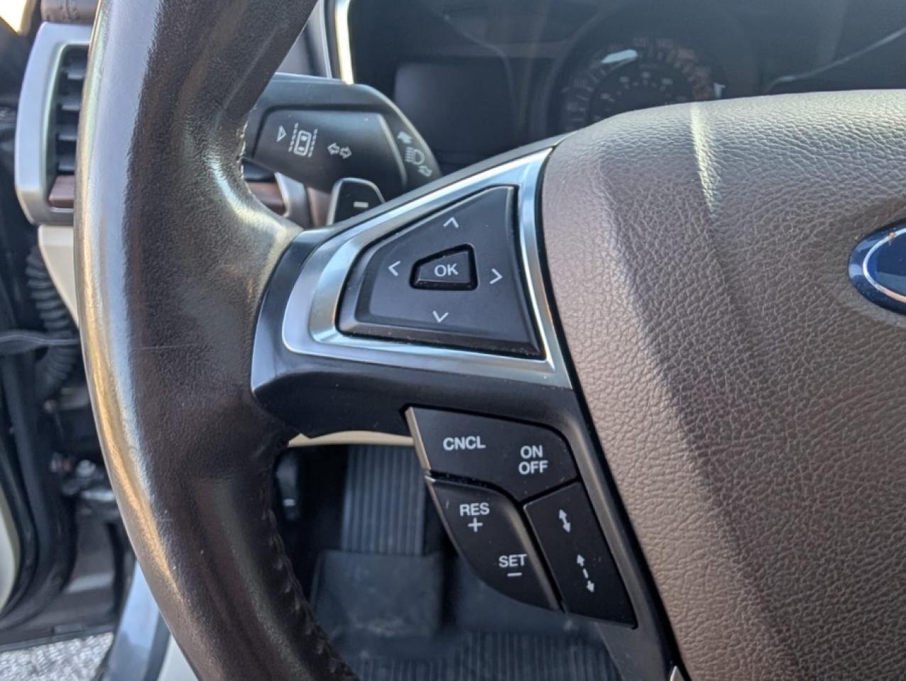 2018 Ford Fusion PLATINUM / AWD / SUNROOF / NAVIGATION - Photo #21