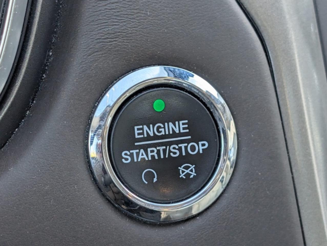 2018 Ford Fusion PLATINUM / AWD / SUNROOF / NAVIGATION - Photo #27