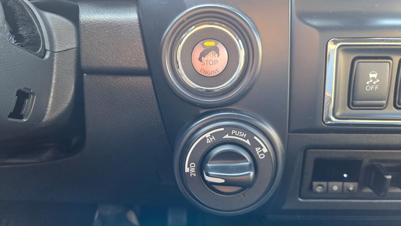 2018 Nissan Titan 4x4 Crew Cab SV Midnight Edition - Photo #16