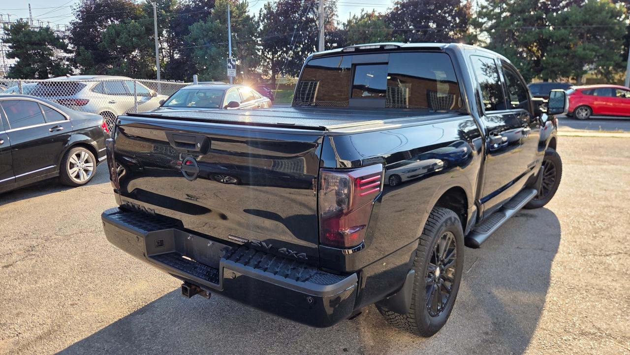 2018 Nissan Titan 4x4 Crew Cab SV Midnight Edition - Photo #4