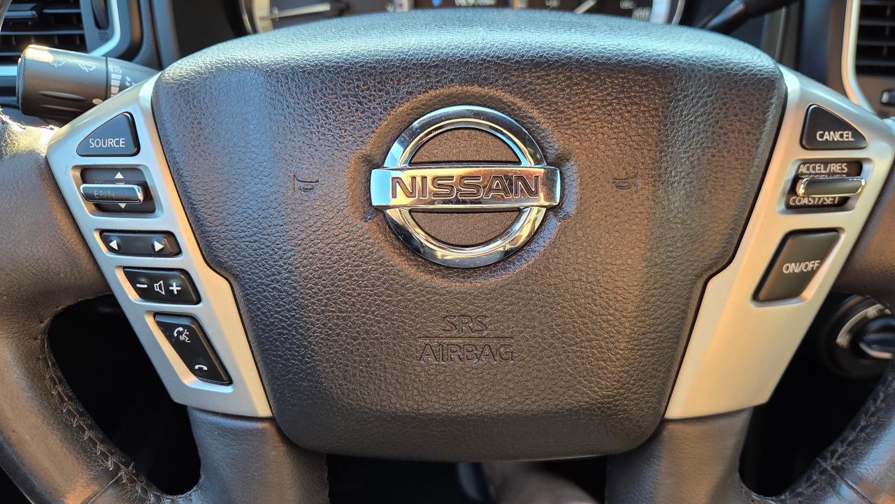 2018 Nissan Titan 4x4 Crew Cab SV Midnight Edition - Photo #17