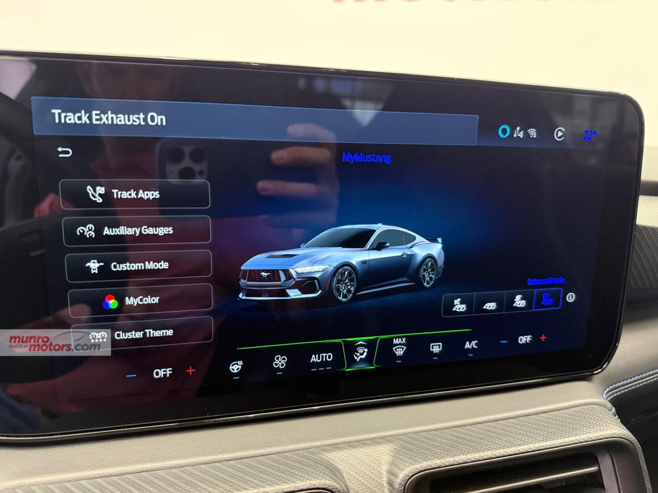 2024 Ford Mustang Dark Horse Fastback Photo