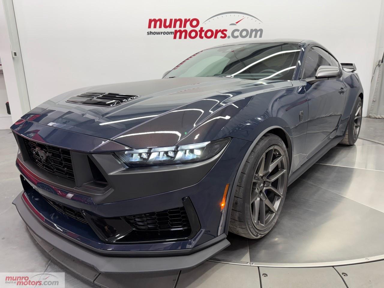2024 Ford Mustang Dark Horse Fastback Photo2