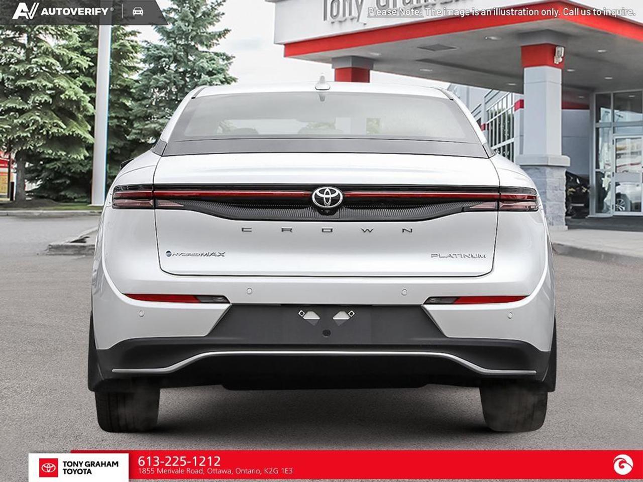 2026 Toyota Crown Platinum Photo4