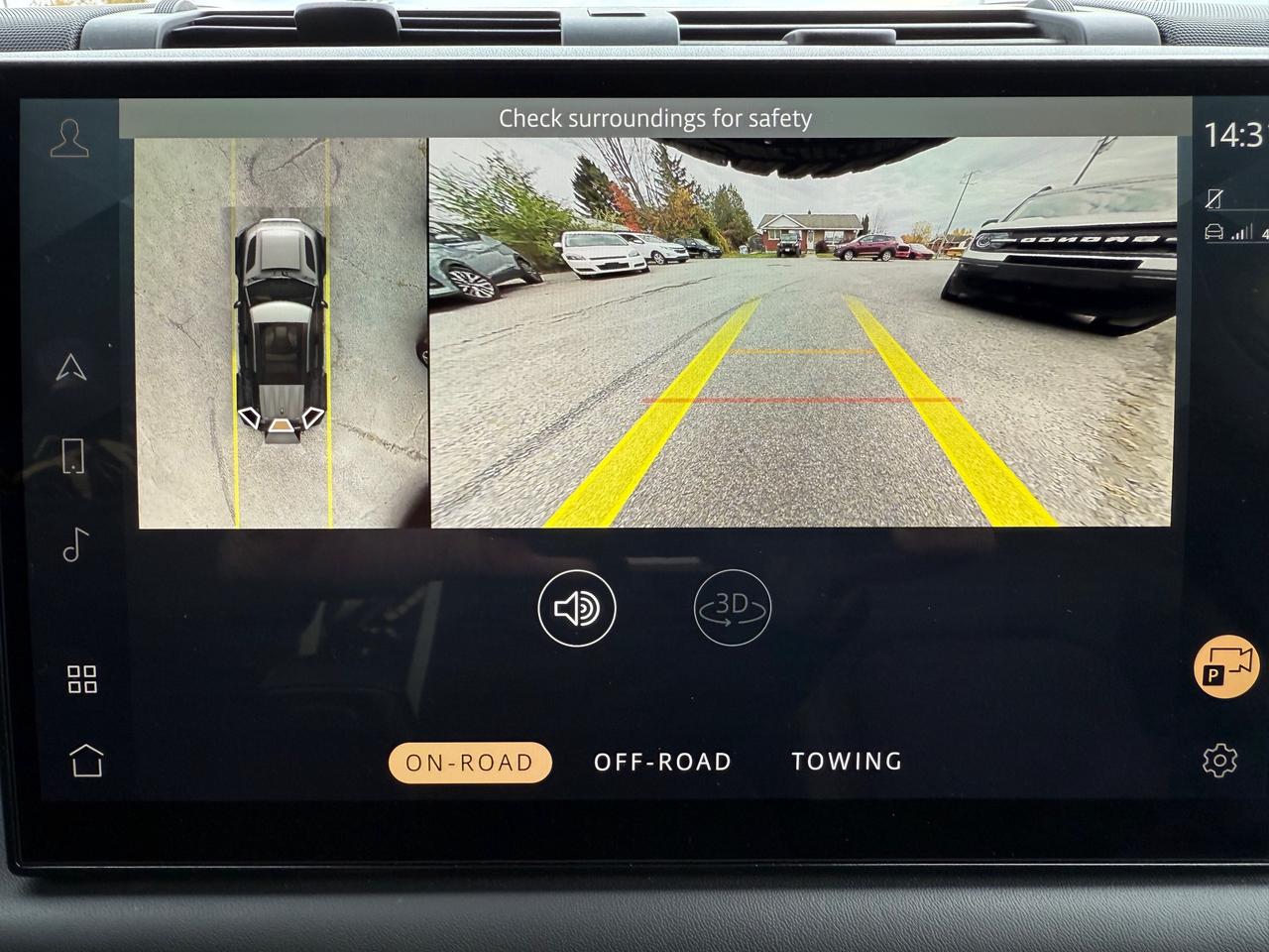 2023 Land Rover Defender S NAV! Leather! Heated and Cooled! Photo