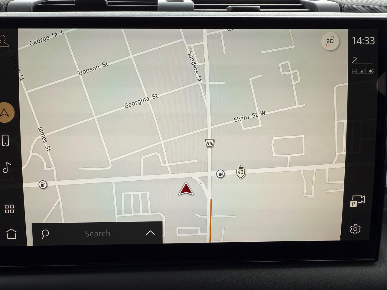 2023 Land Rover Defender S NAV! Leather! Heated and Cooled! Photo