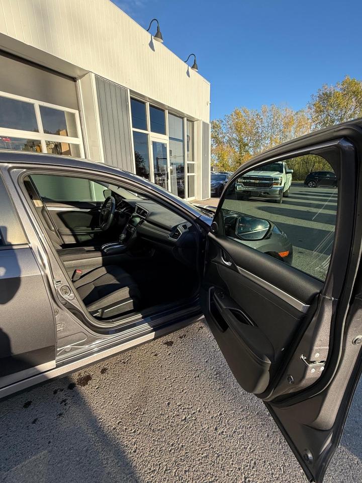 2017 Honda Civic EX Photo