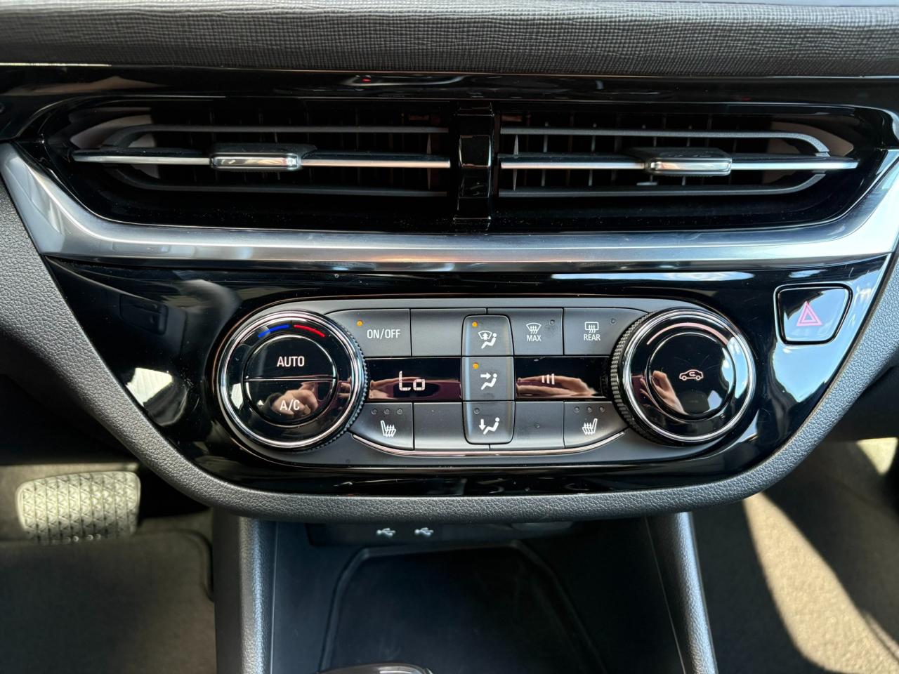 2024 Buick Envista Sport Touring One Owner | Convenience Package | 18" Wheels Photo