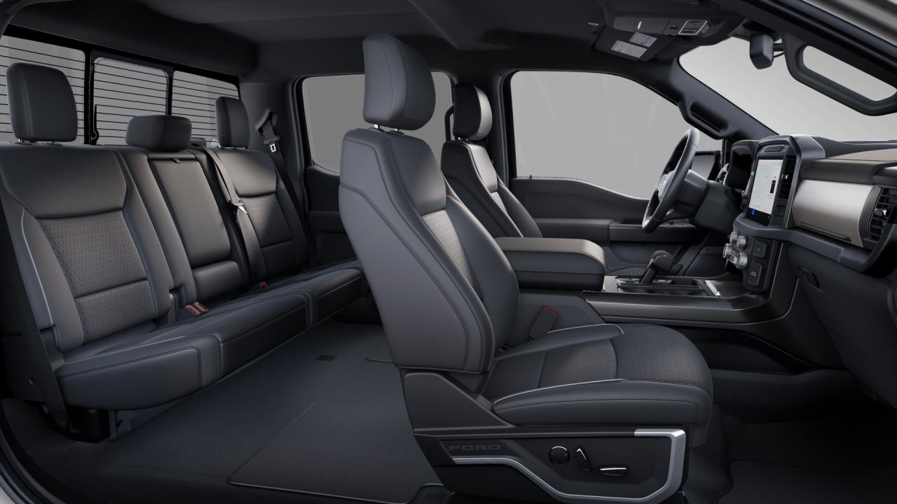 2025 Ford F-150 Lariat 4WD SuperCrew 5.5' Box Photo5