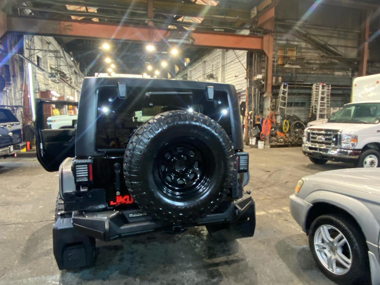2017 Jeep Wrangler Big Bear - Photo #9