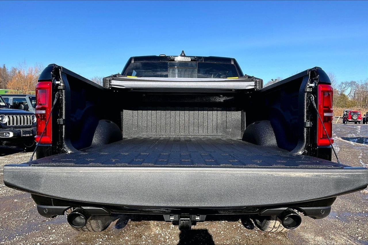 2026 RAM 1500 LIMITED | 6.4 FT BOX | Pano Roof | Night PKg Photo
