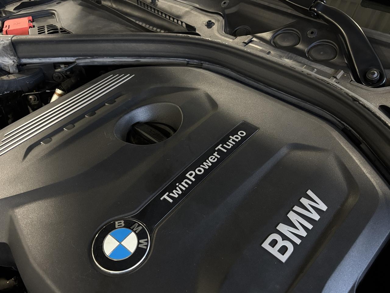2018 BMW 3 Series 330i xDrive|AWD|HELLALED|NAV|LEATHER|SUNROOF|+++ - Photo #3