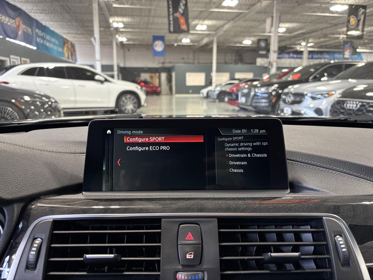 2018 BMW 3 Series 330i xDrive|AWD|HELLALED|NAV|LEATHER|SUNROOF|+++ - Photo #18