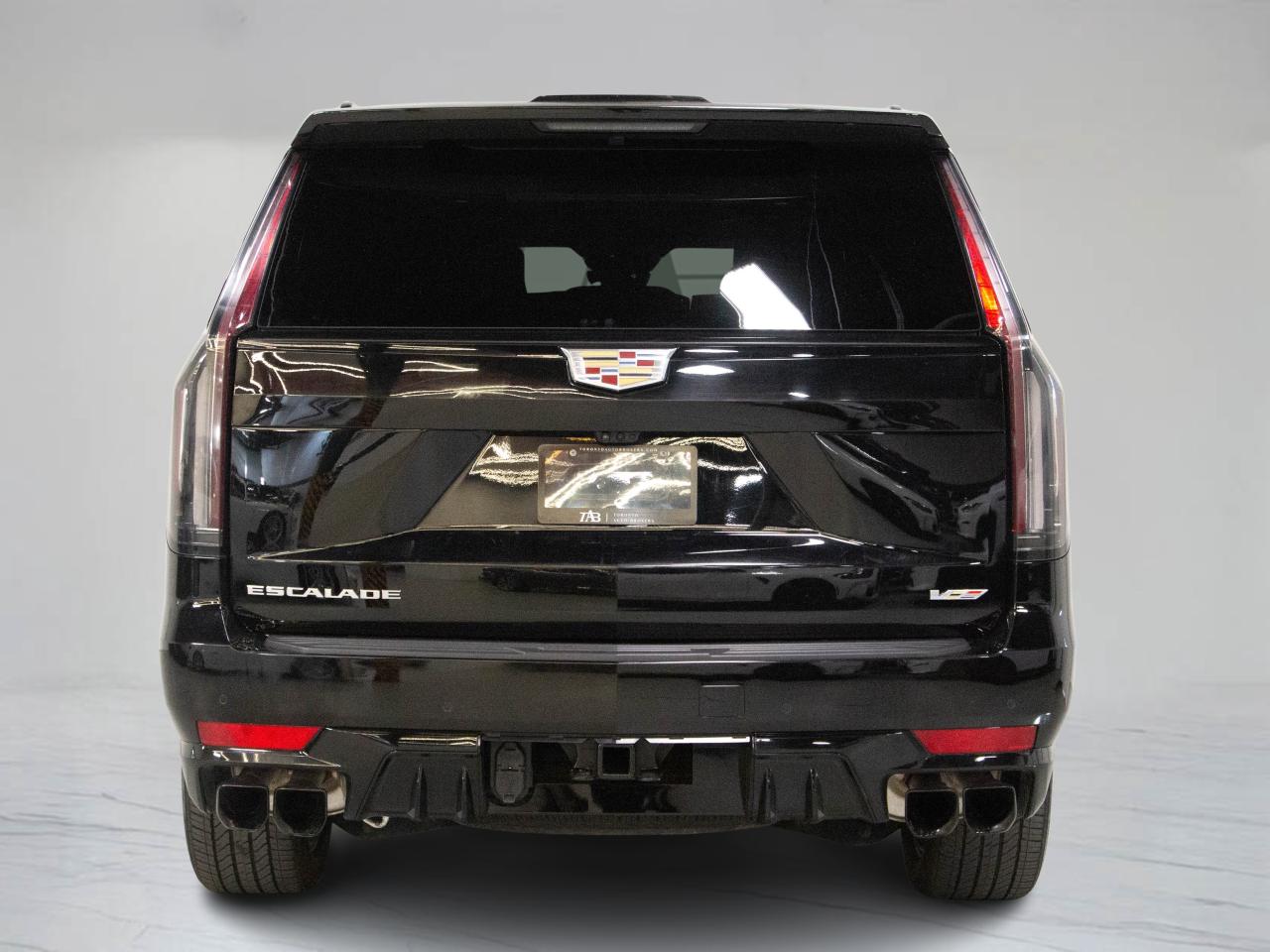 2023 Cadillac Escalade ESV V | SUPERCHARGED | 7 PASS | REAR ENTERTAINMENT PKG Photo