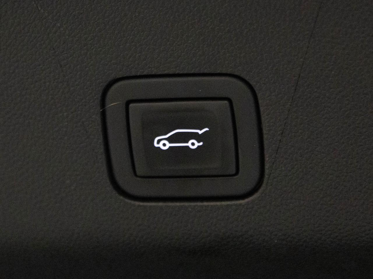 2023 Cadillac Escalade ESV V | SUPERCHARGED | 7 PASS | REAR ENTERTAINMENT PKG Photo