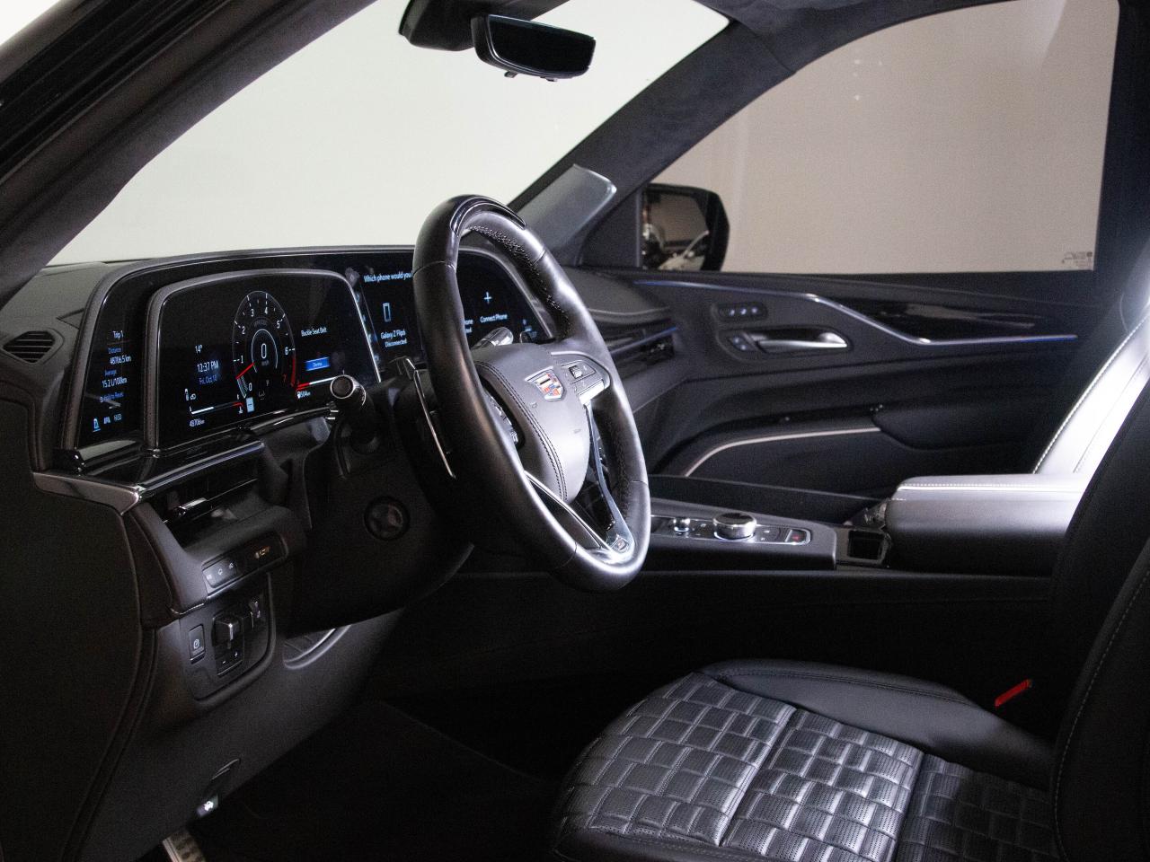 2023 Cadillac Escalade ESV V | SUPERCHARGED | 7 PASS | REAR ENTERTAINMENT PKG Photo