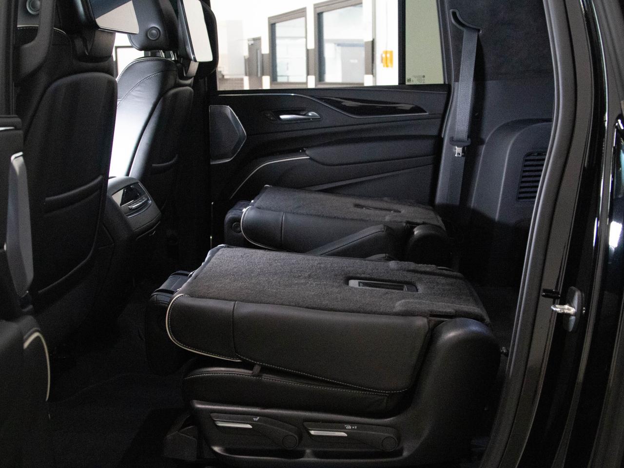 2023 Cadillac Escalade ESV V | SUPERCHARGED | 7 PASS | REAR ENTERTAINMENT PKG Photo