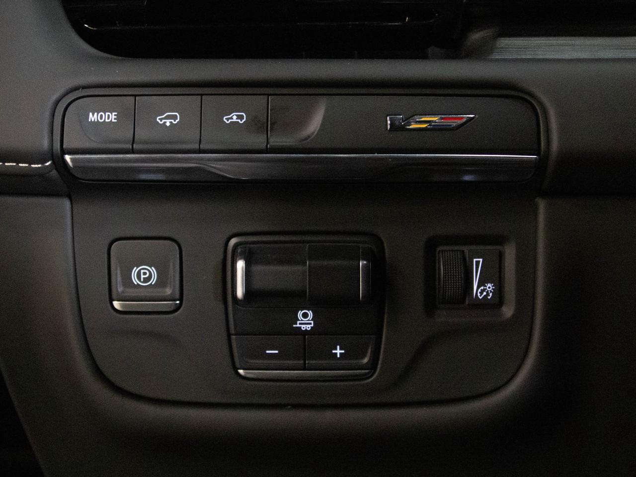 2023 Cadillac Escalade ESV V | SUPERCHARGED | 7 PASS | REAR ENTERTAINMENT PKG Photo