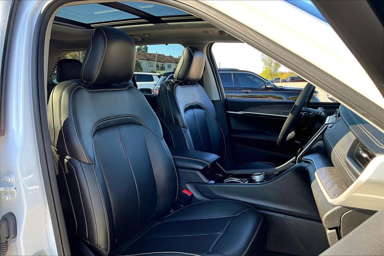 2023 Jeep Grand Cherokee Limited | BlackAppearance | LuxTech | Alpine | 4X4 Photo