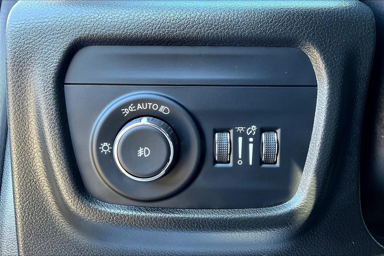 2023 Jeep Grand Cherokee Limited | BlackAppearance | LuxTech | Alpine | 4X4 Photo