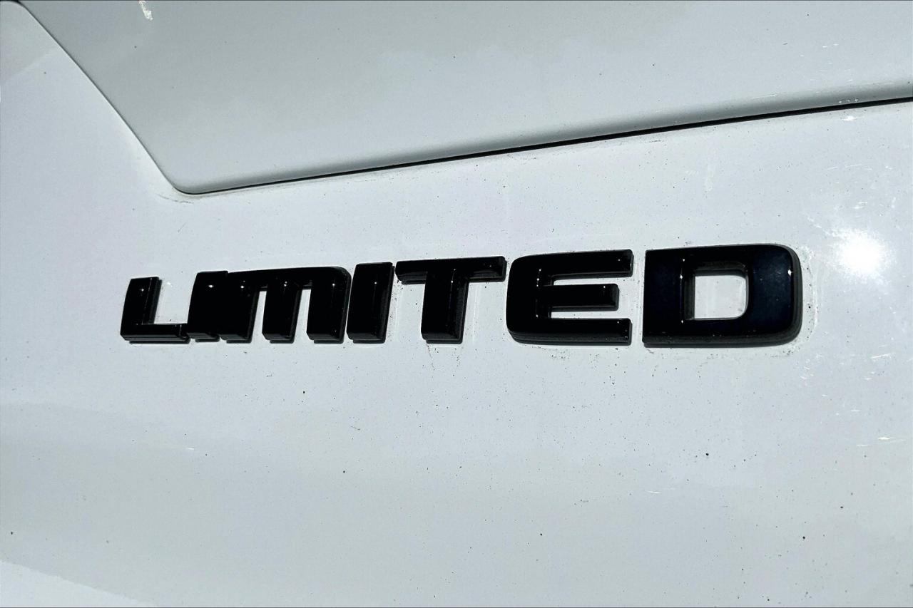 2023 Jeep Grand Cherokee Limited | BlackAppearance | LuxTech | Alpine | 4X4 Photo