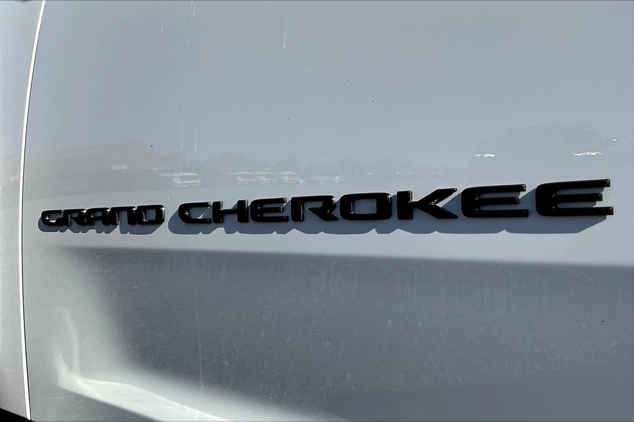 2023 Jeep Grand Cherokee Limited | BlackAppearance | LuxTech | Alpine | 4X4 Photo