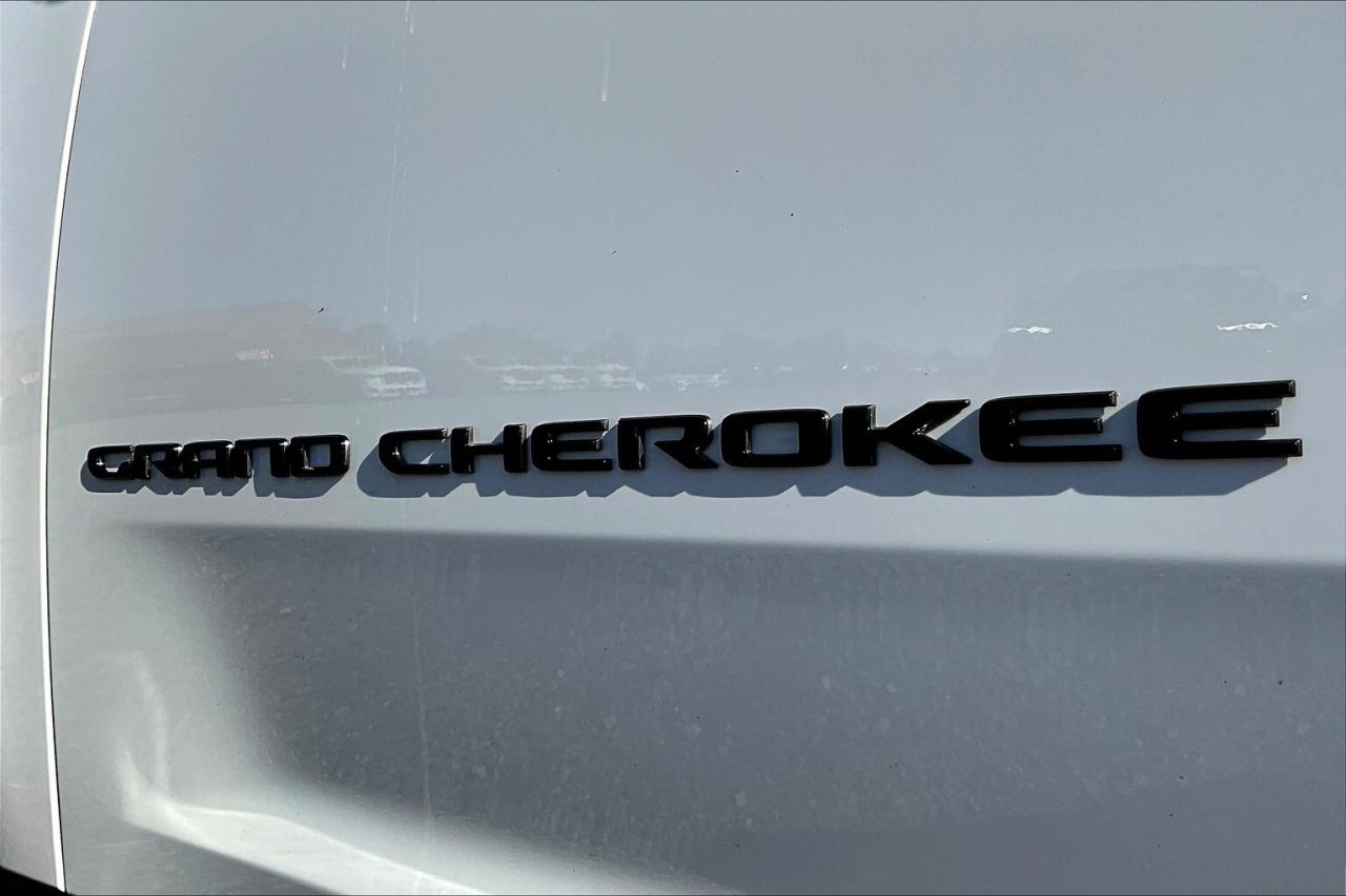 2023 Jeep Grand Cherokee Limited | BlackAppearance | LuxTech | Alpine | 4X4 Photo