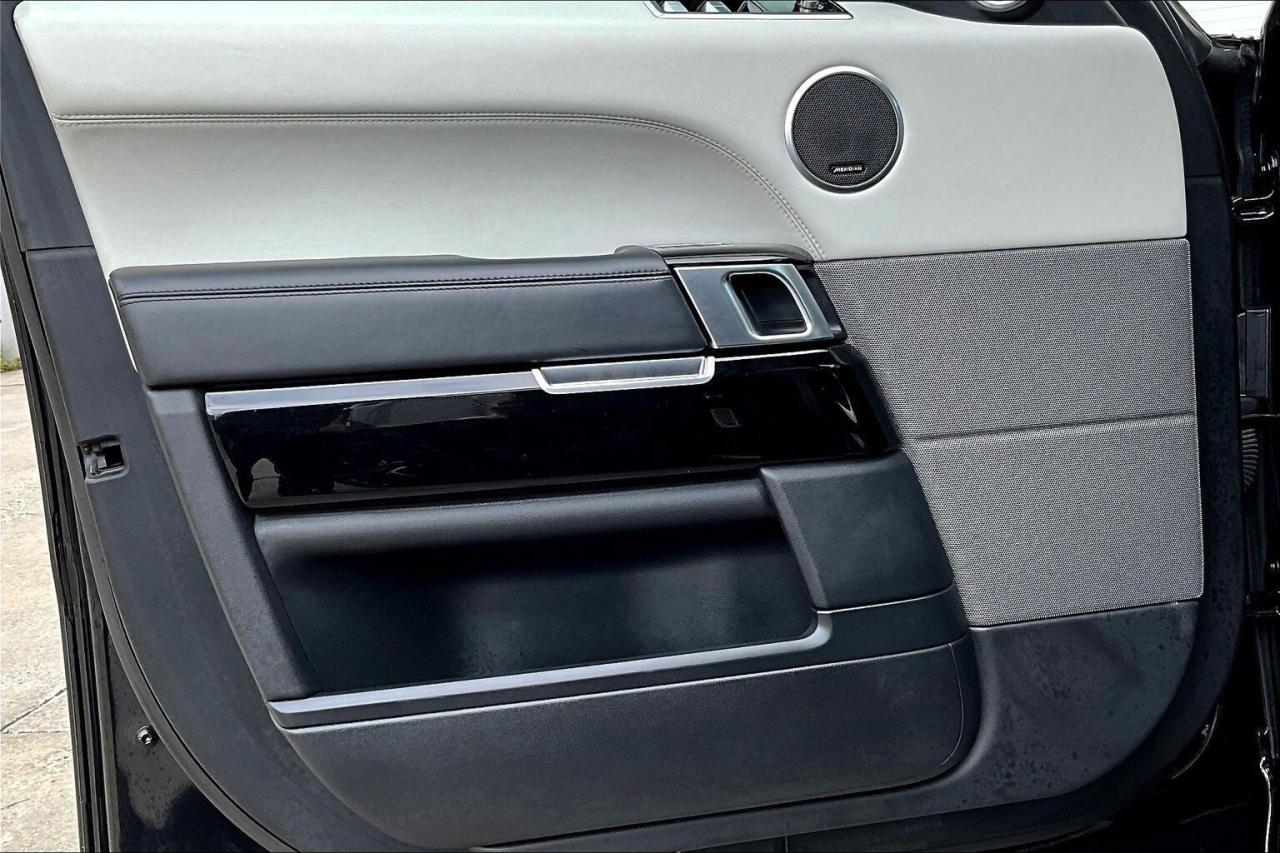 2019 Land Rover Range Rover Sport SVR V8 Supercharged AWD Photo