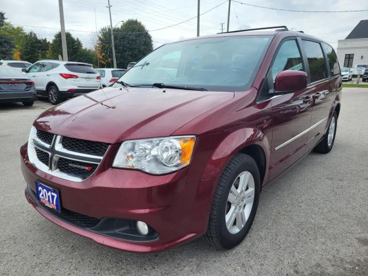 2017 Dodge Grand Caravan Crew Photo7