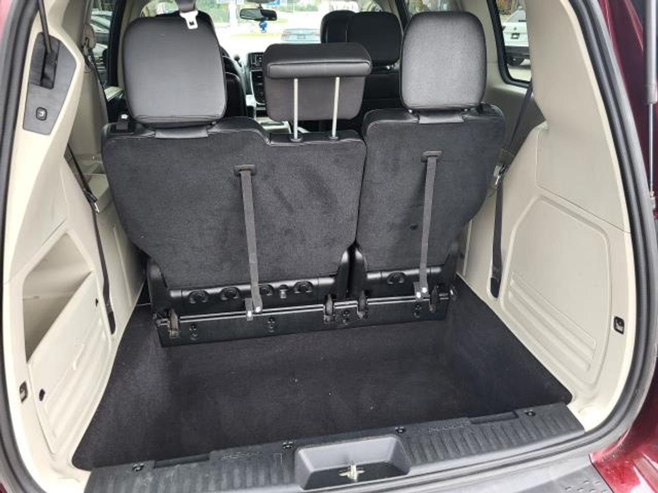 2017 Dodge Grand Caravan Crew Plus Photo