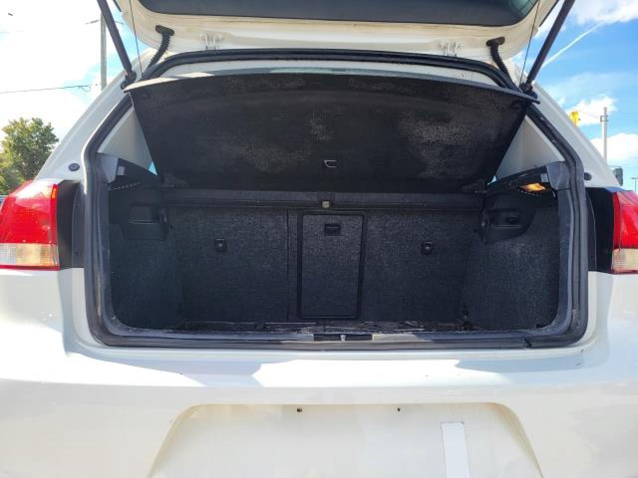 2011 Volkswagen Golf Sportline Photo16