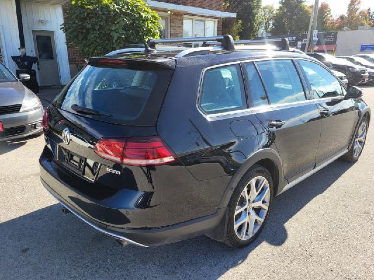2019 Volkswagen Golf Alltrack HIGHLINE Photo3