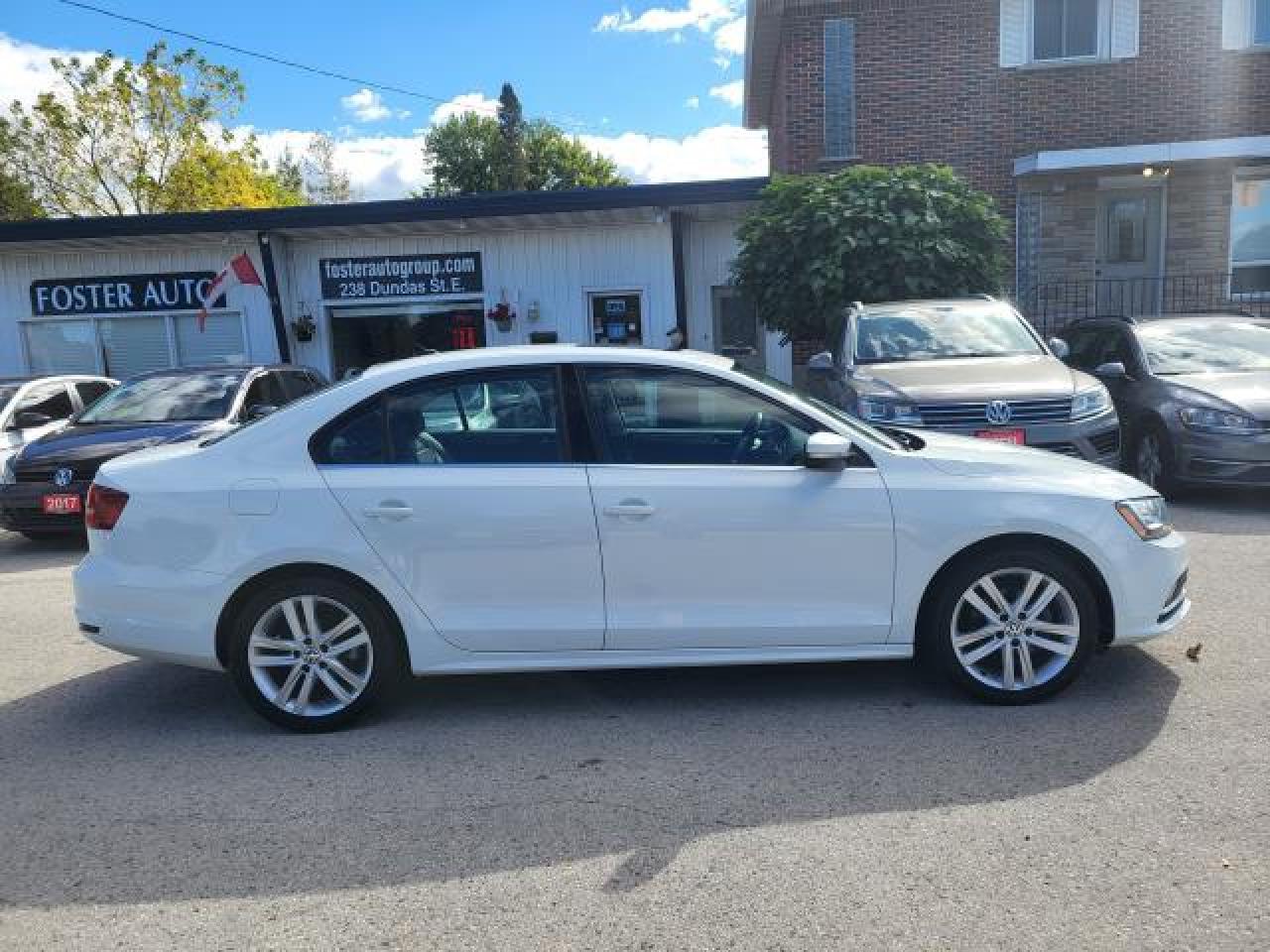 2017 Volkswagen Jetta HIGHLINE Photo2