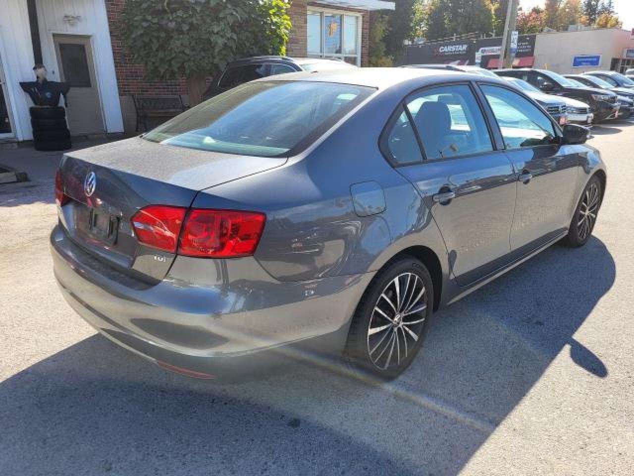 2014 Volkswagen Jetta Trendline TDI Photo3