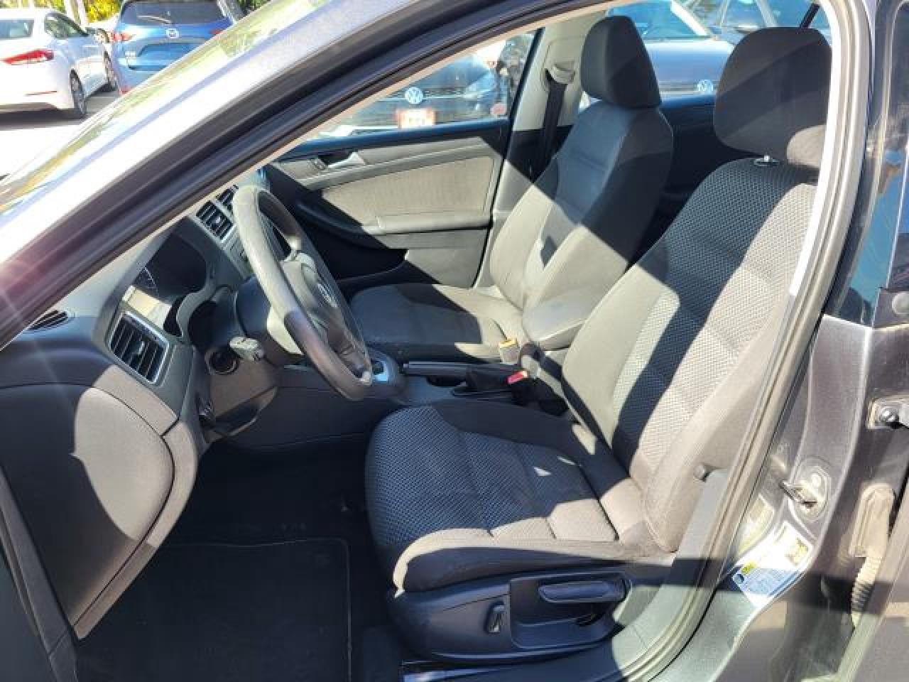 2014 Volkswagen Jetta Trendline TDI Photo26