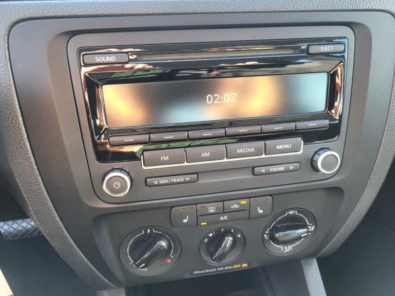 2014 Volkswagen Jetta Trendline TDI Photo12